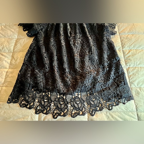 NWOT dark blue lace short sleeve top - Picture 3 of 6